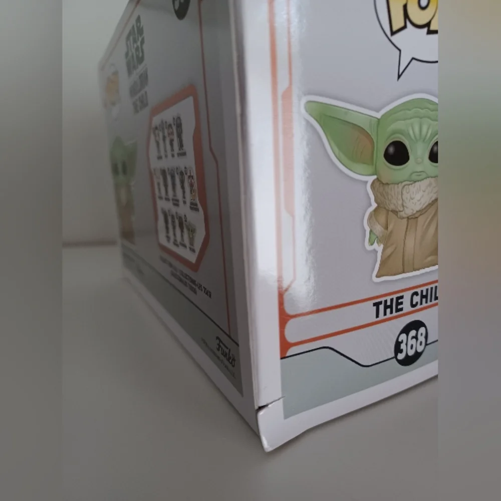 The‎ Child Grogu From Star Wars The Mandalorian 368 Bobblehead Figure Funko Pop